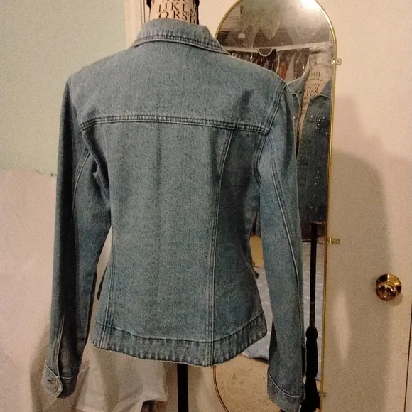 Women's EUC Typhoons med blue denin jacket w/ rhinestone detail Sz Medium - Picture 3 of 6